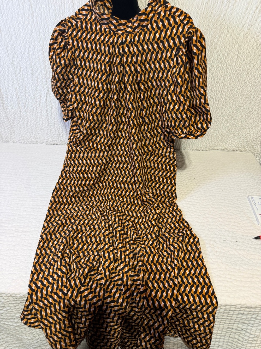 Who What Wear Black and Orange Geometric Puff Sleeve Midi Dress